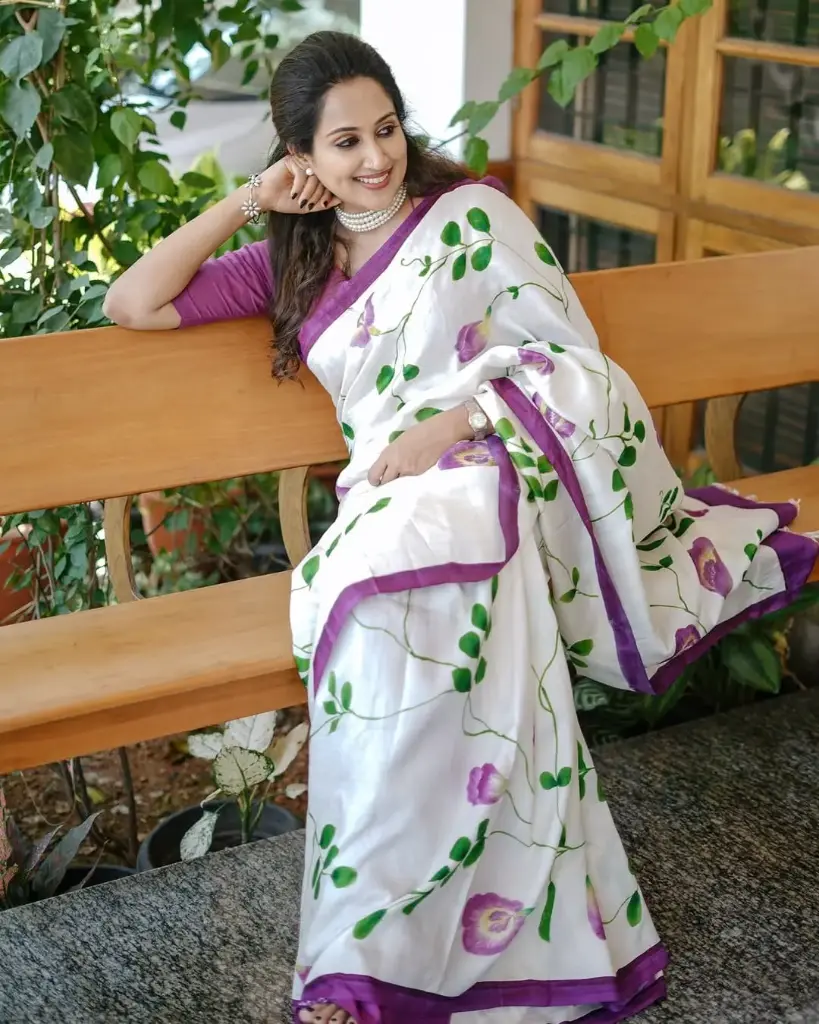 Royal Lavender Linen Digital Print Saree.
